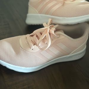 Women’s Adidas size 7 pink sneaker